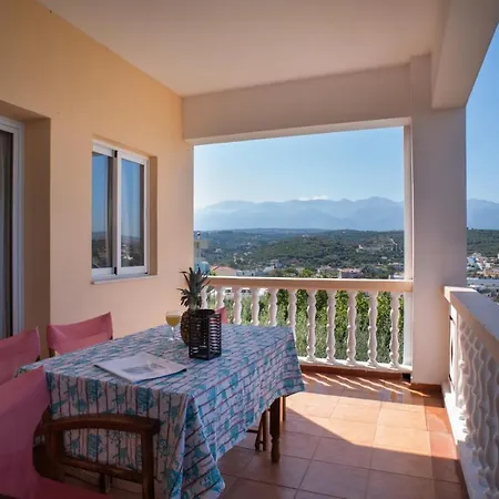Appartement Dina Almirida