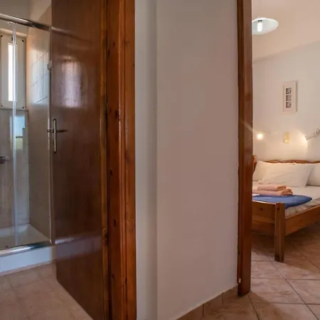 Dina Appartement Almirida