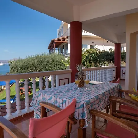 Dina Appartement Almirida