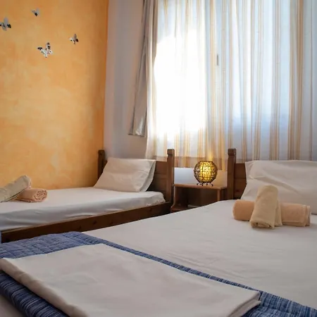 Dina Appartement Almirida